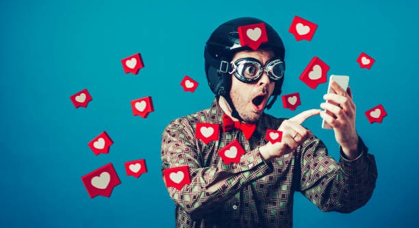 Encouraging User Interaction in Social Media Marketing
